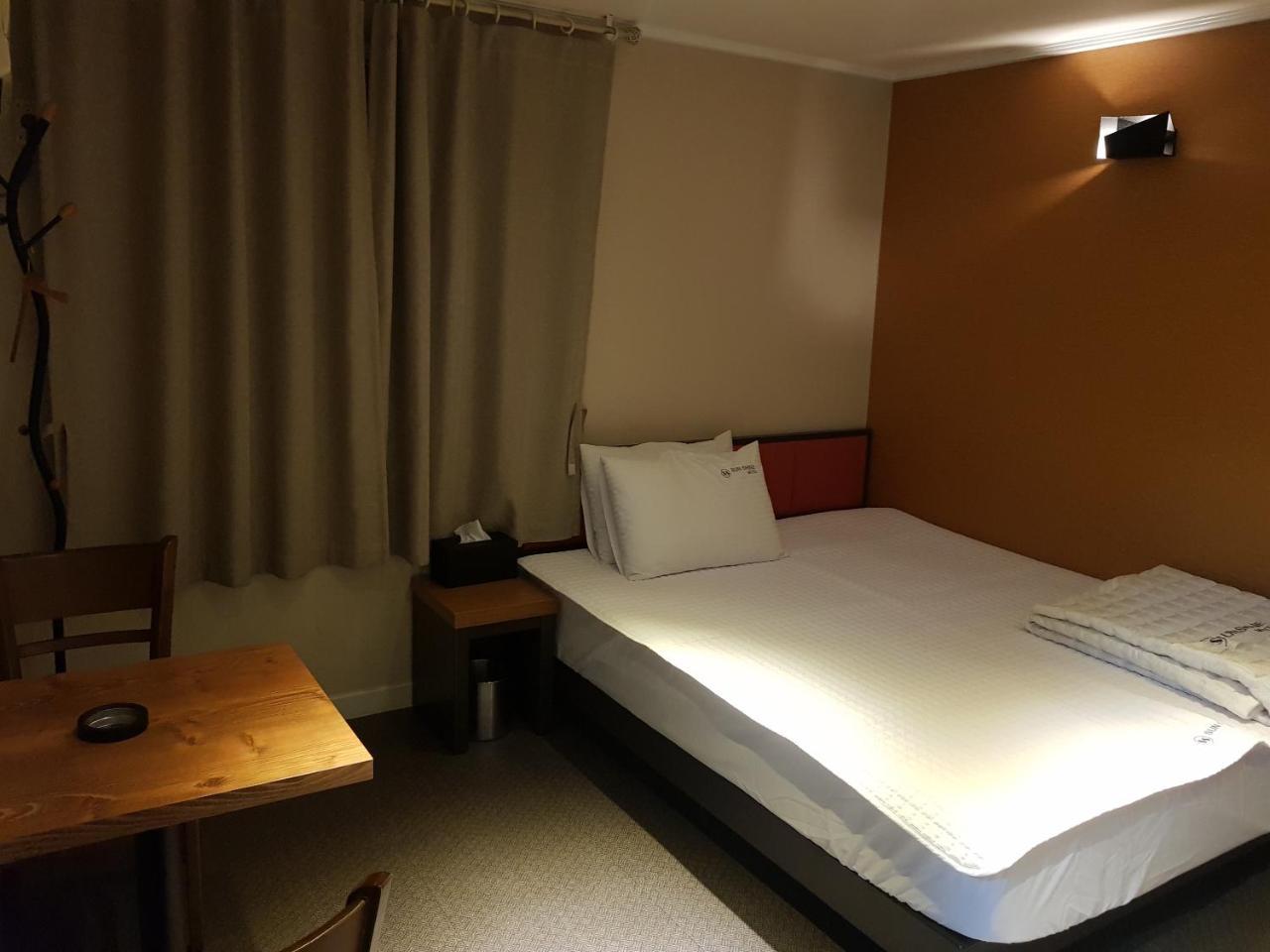Sunshine Motel Пусан Екстериор снимка