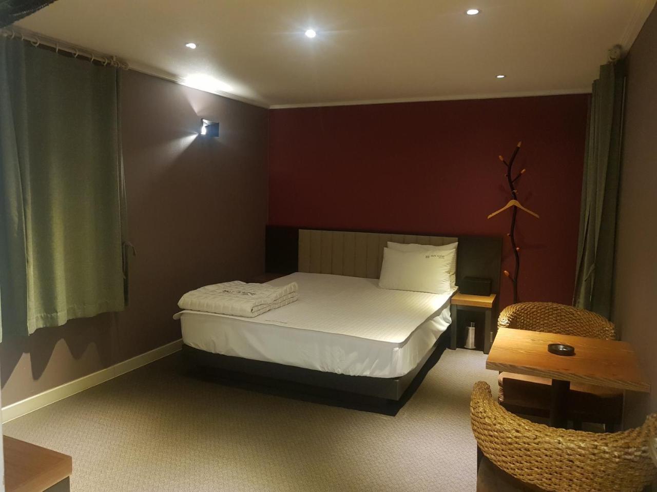 Sunshine Motel Пусан Екстериор снимка