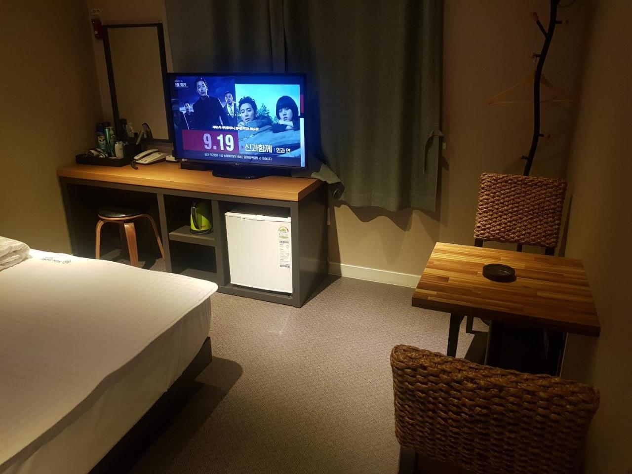 Sunshine Motel Пусан Екстериор снимка